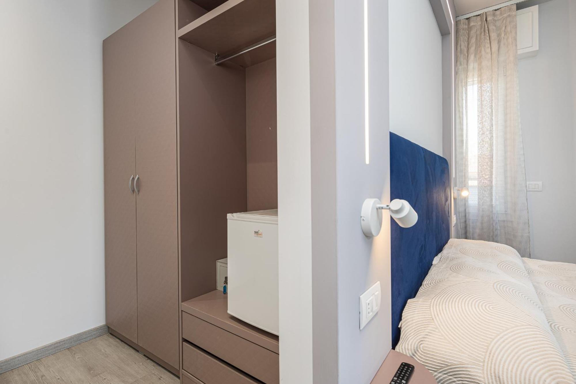 Hotel Niagara Беллария-Иджеа-Марина Экстерьер фото