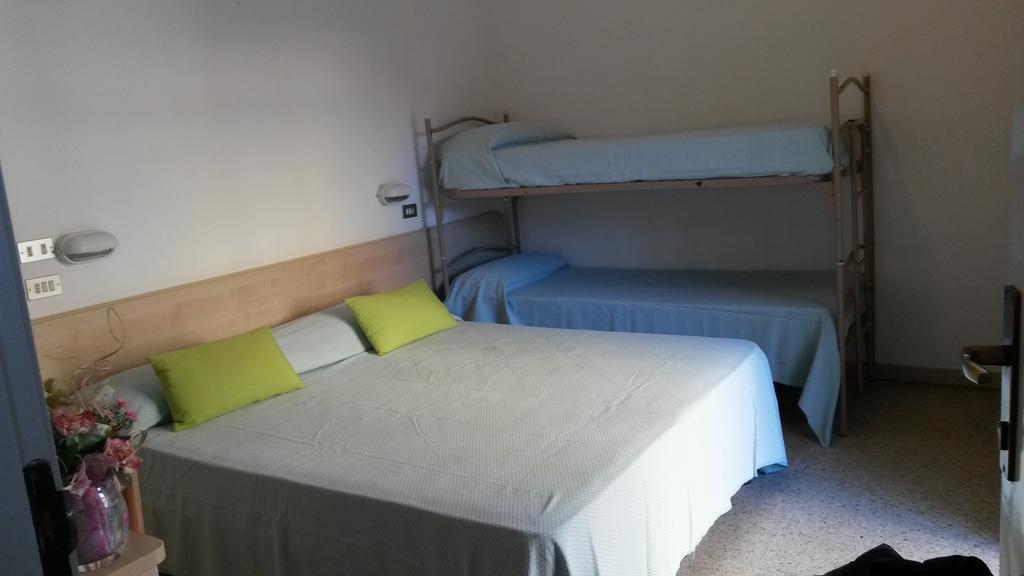 Hotel Niagara Беллария-Иджеа-Марина Номер фото